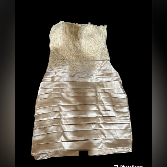 Dresses & Skirts - NWOT - Scalloped Neck Knee-Length Charmeuse Cocktail Dress With Ruffle Beading